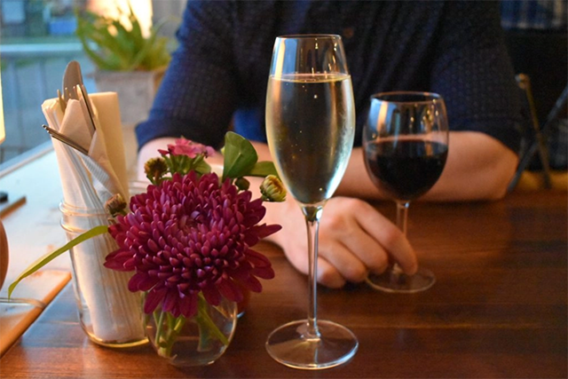 A delicious setting of food at a dog-friendly restaurant on th Evergreen Coast.